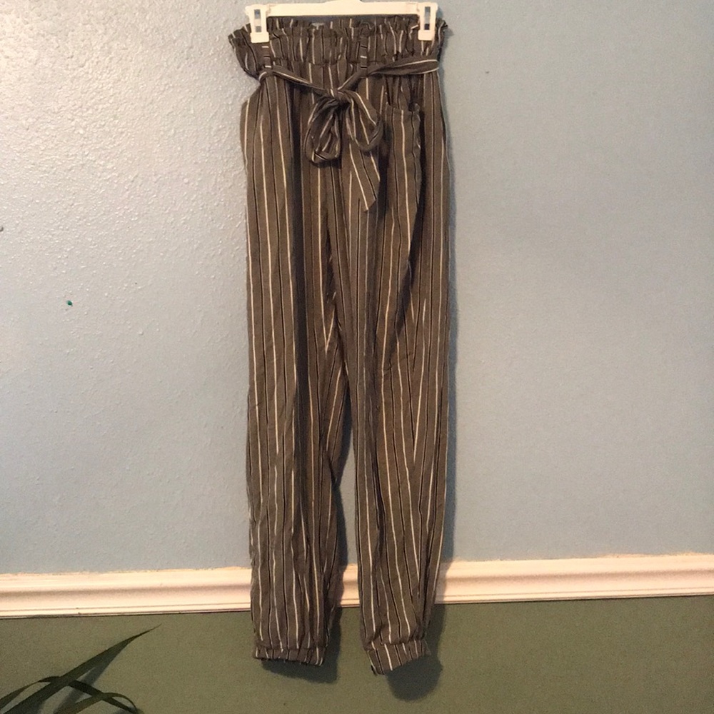 🆕 NWT American Eagle Striped Pants